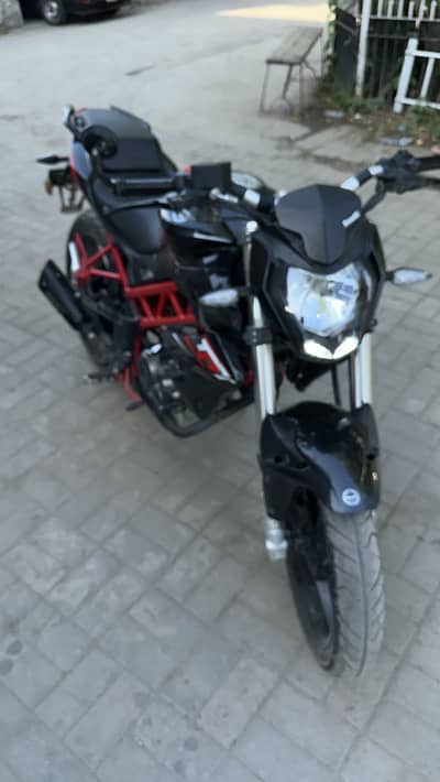 Benelli Tnt 150i