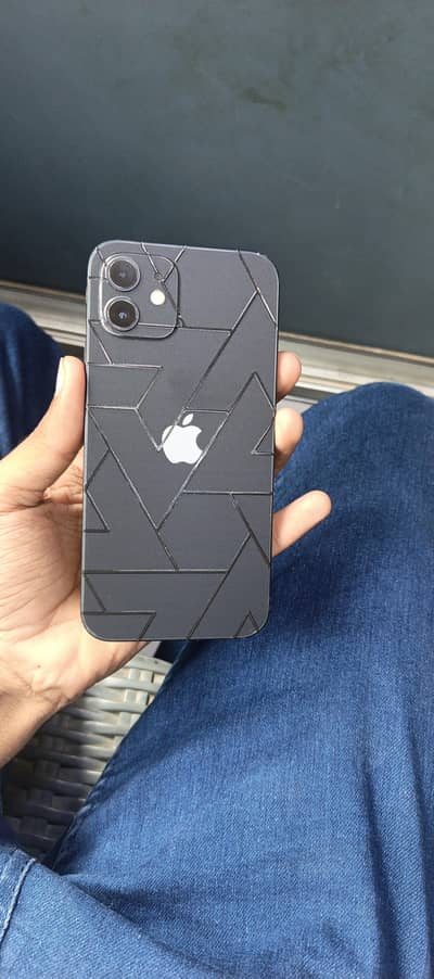 Apple iPhone 12