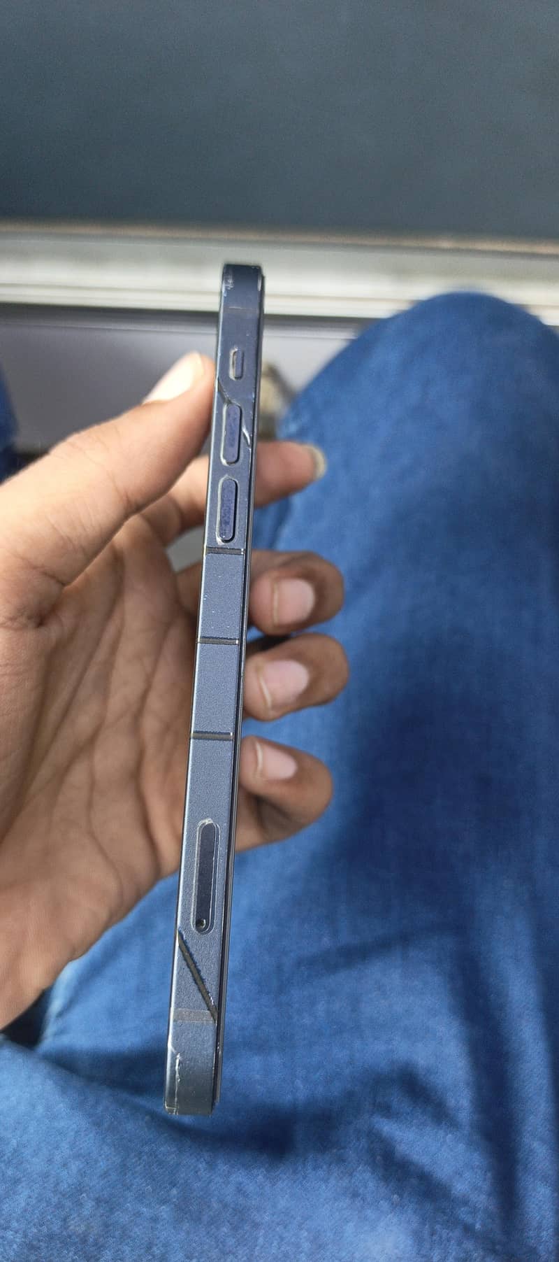 Apple iPhone 12 2