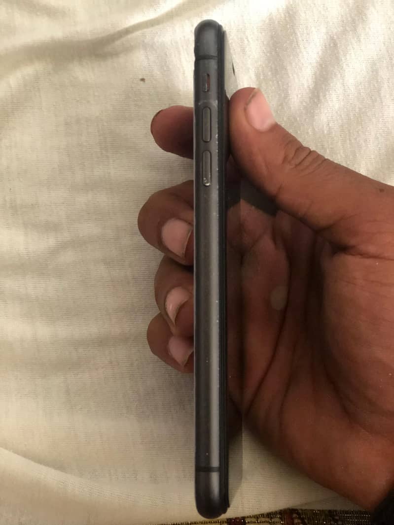 Apple iPhone 11 2