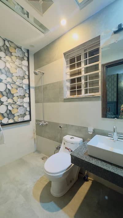 10 Marla Luxury Fully Furnished Upper Portion For Rent IN Bahria Town Lahore