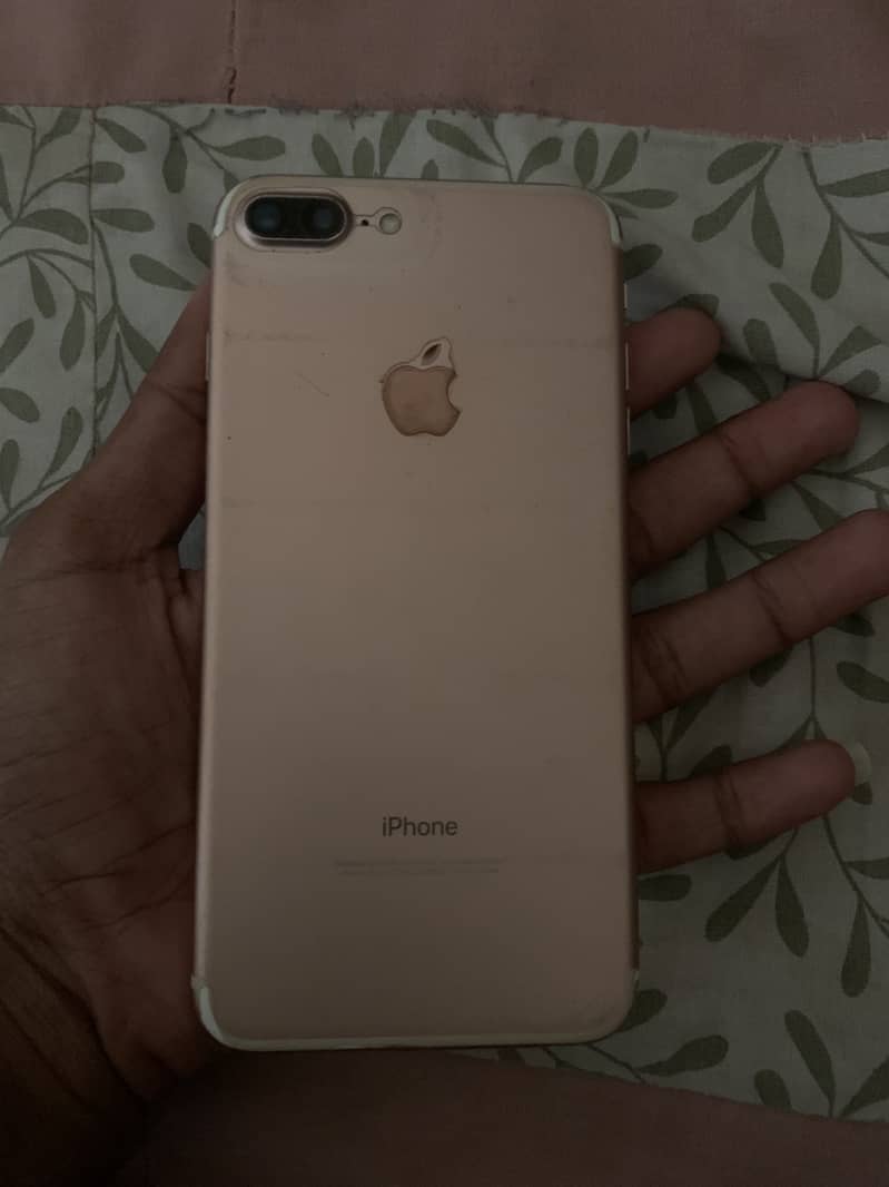 Apple iPhone 7 Plus 3