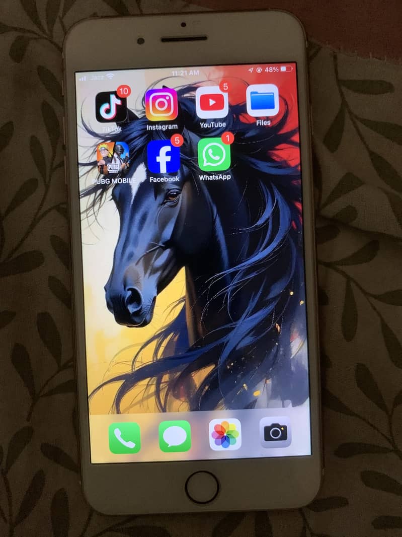 Apple iPhone 7 Plus 4