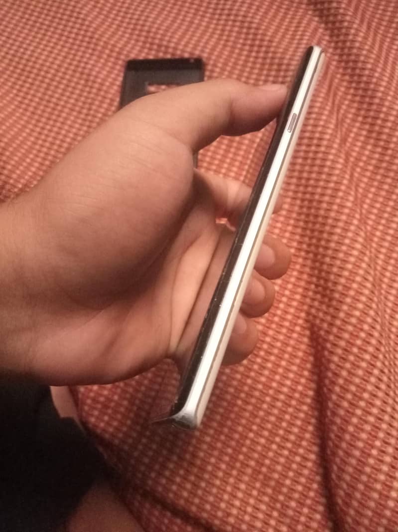 Samsung Mobile Note 9 5