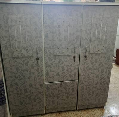 COMPLETE BED ROOM SET FOR SALE