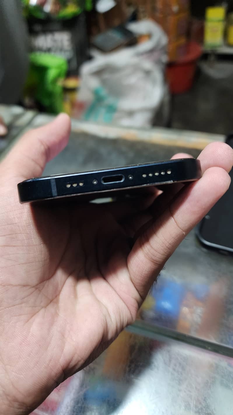 Apple iPhone 13 1