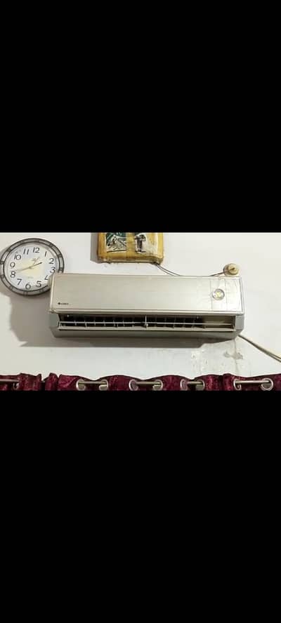 Gree 1.5 Non inverter AC in mint condition
