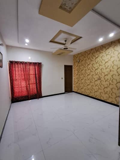 Room Available For Rent