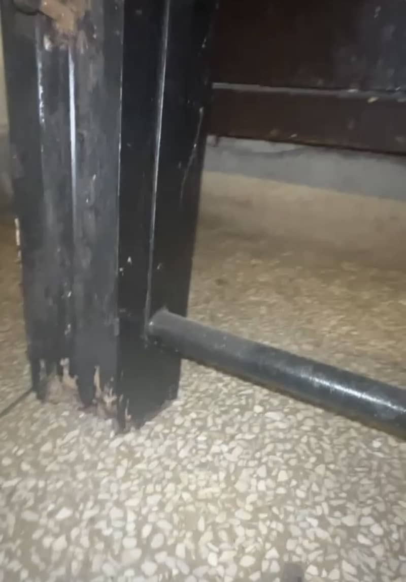 Iron bed 4