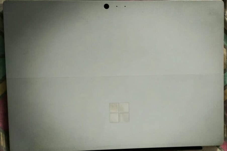Microsoft/ Surface/ Pro 6/ 0