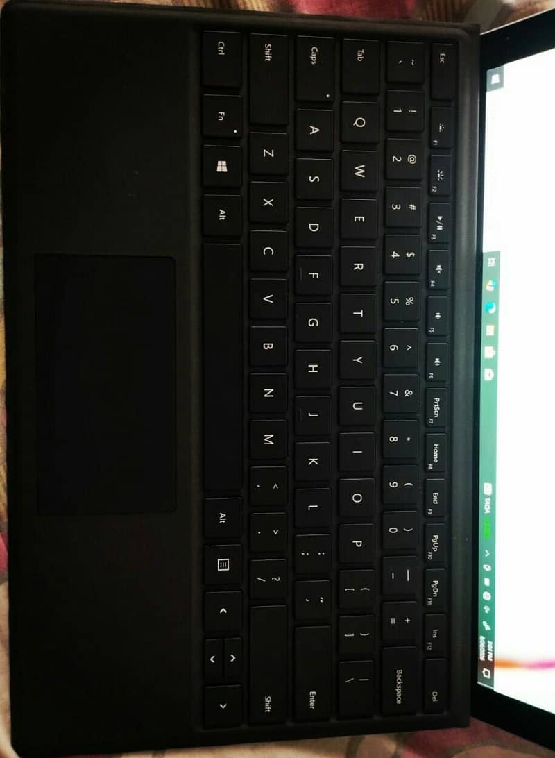 Microsoft/ Surface/ Pro 6/ 2