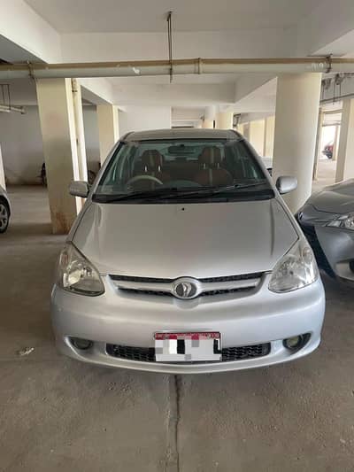 Toyota Platz 2004