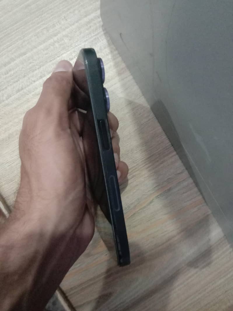 Apple iPhone 14 Pro 1
