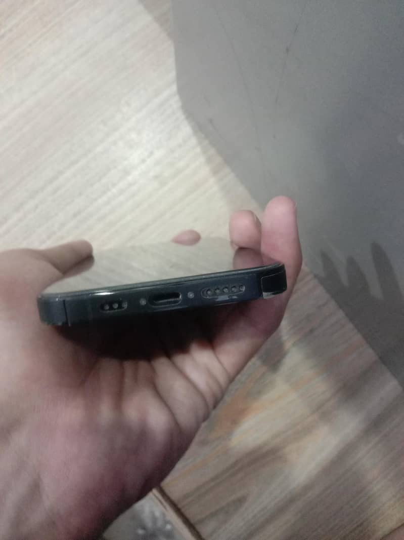 Apple iPhone 14 Pro 2