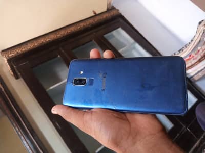 Samsung Mobile J8
