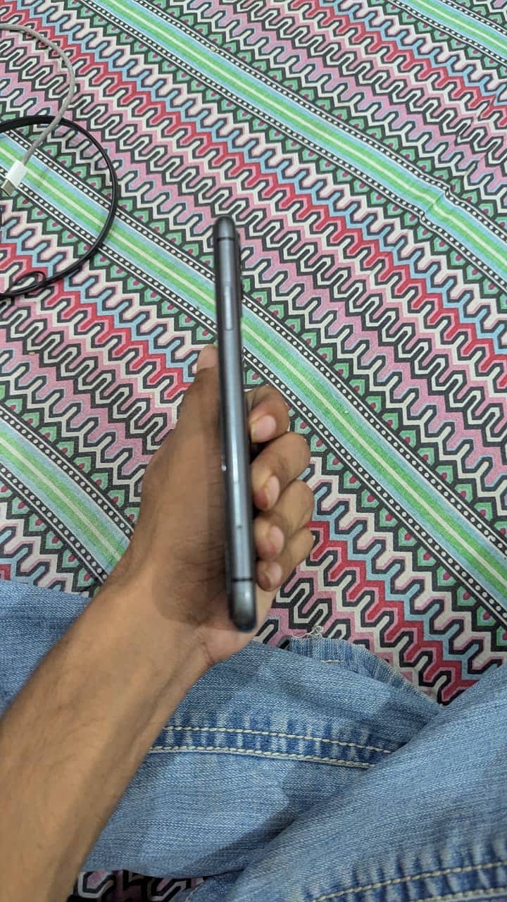Apple iPhone 11 1