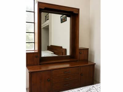 dressing table