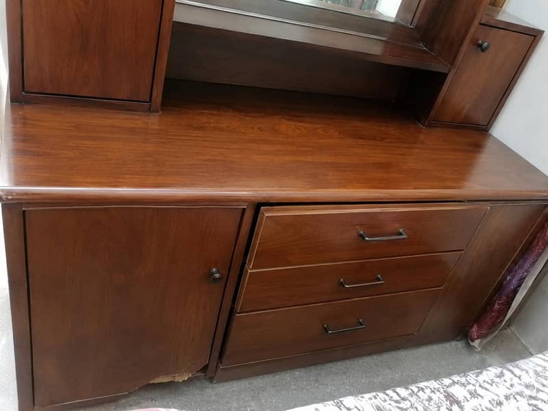 dressing table 1