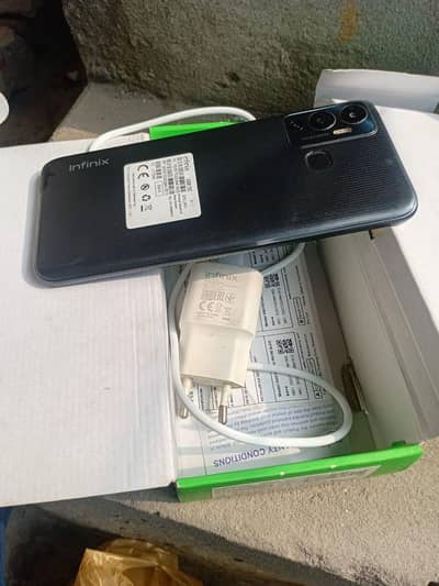 Infinix Hot 12 Play with box charger 03084384659