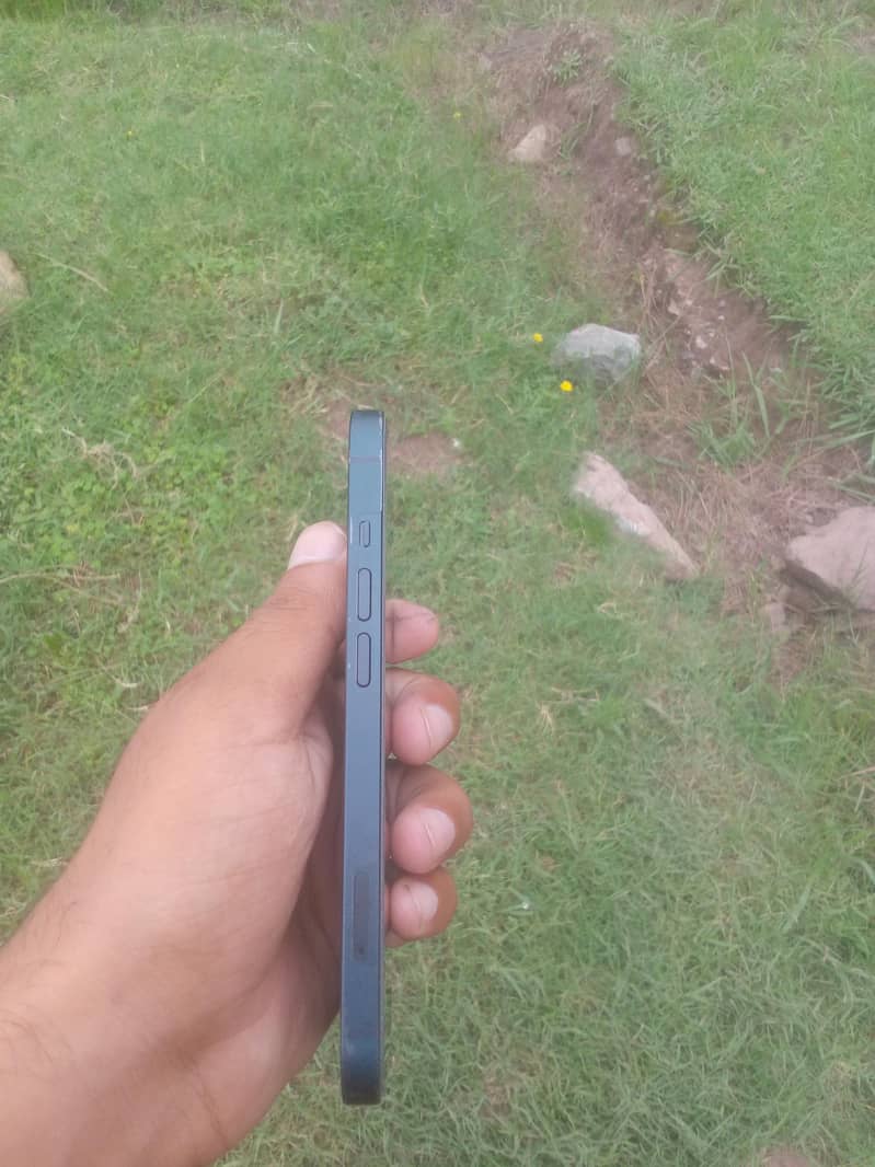 Apple iPhone 13 3