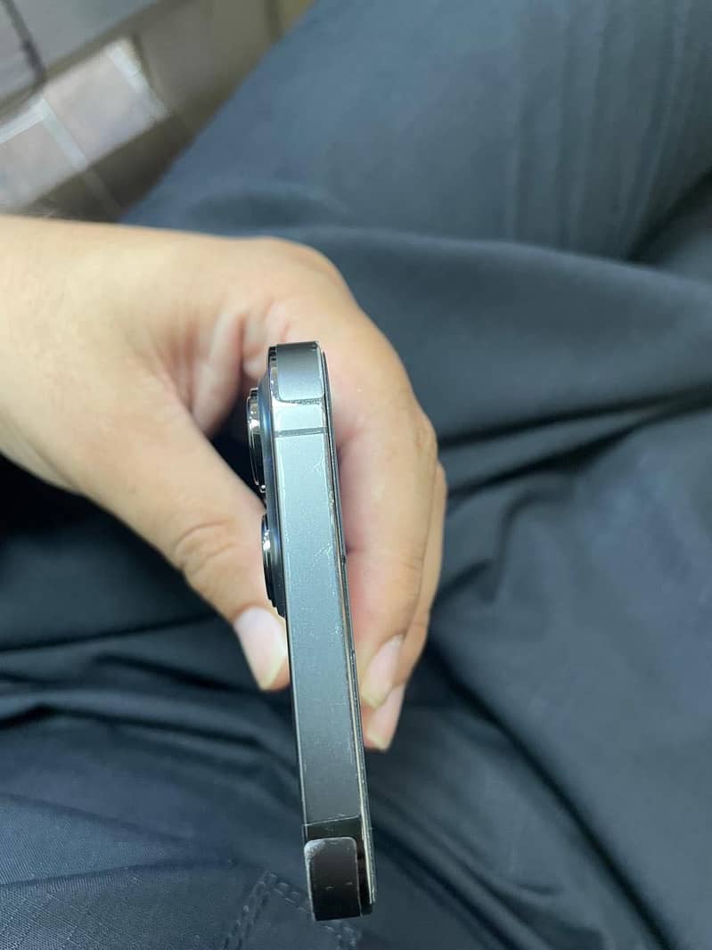 Apple iPhone 13 Pro Max 5