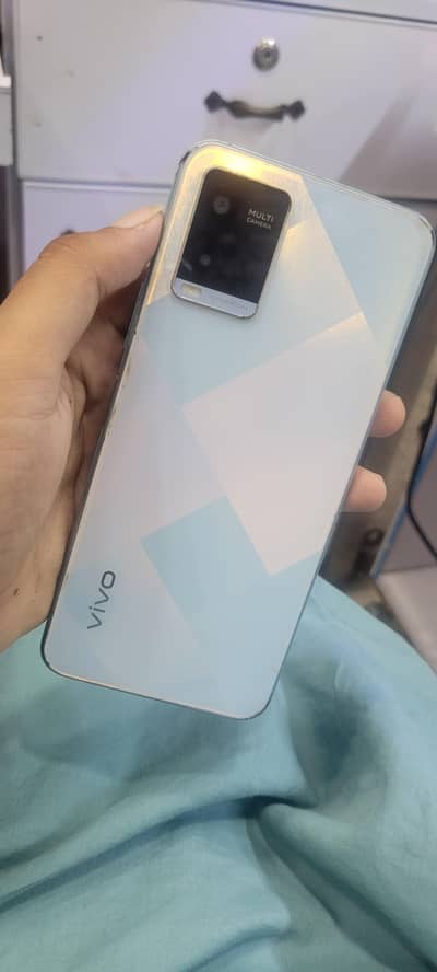 Vivo Y21