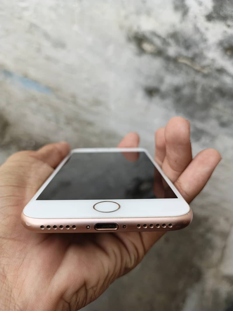 Apple iPhone 8 2
