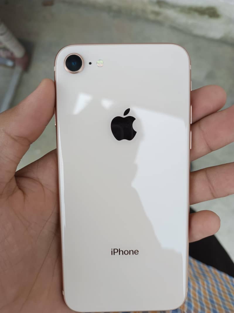 Apple iPhone 8 4