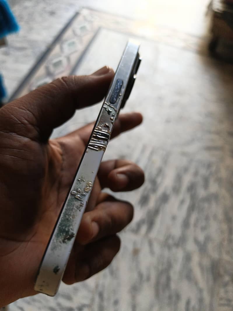 Apple iPhone 14 Pro 2