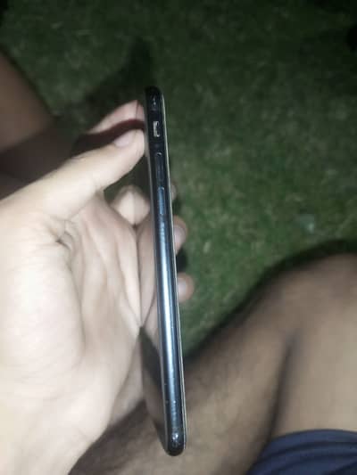 Apple iPhone SE