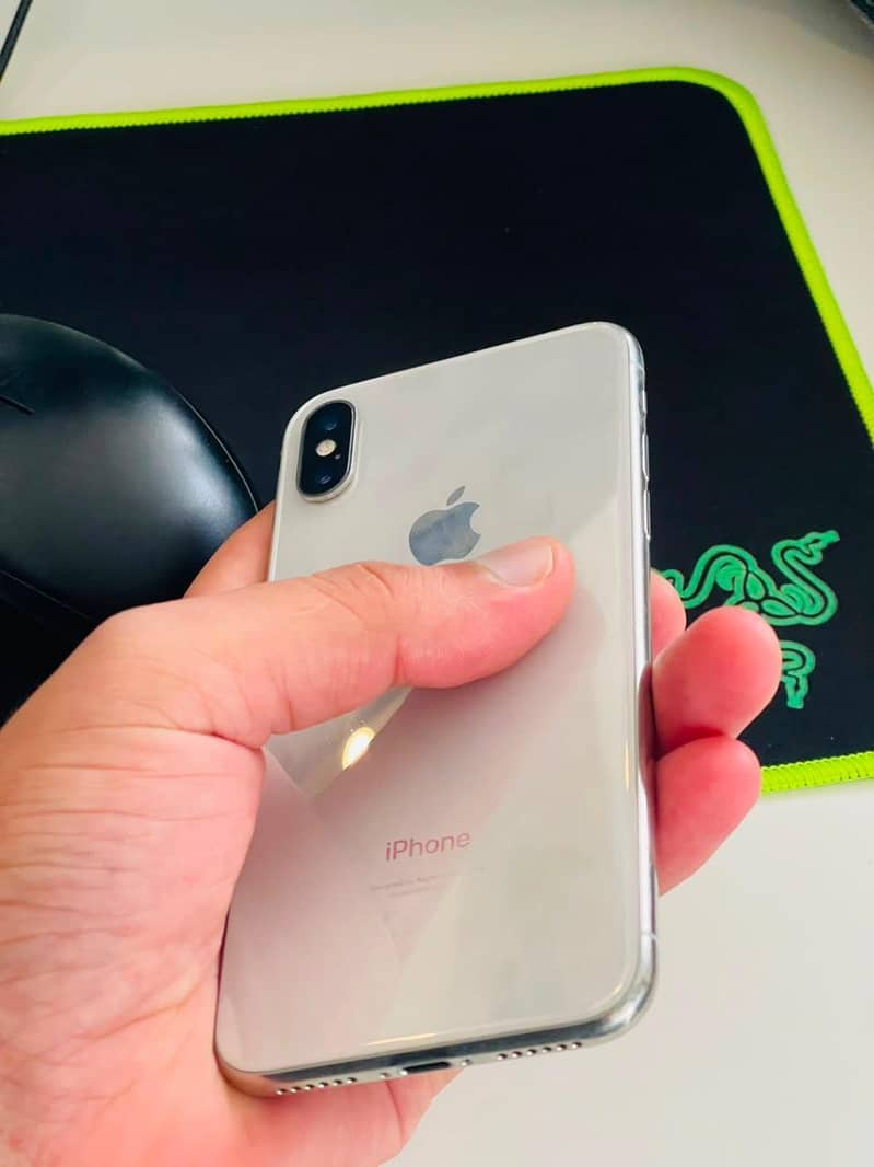 Apple iPhone X 6