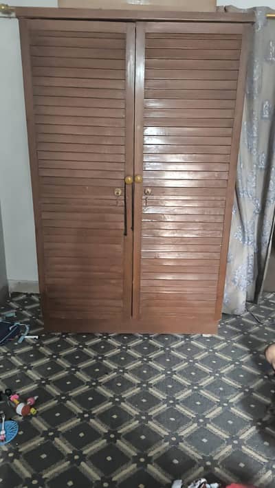 wardrobes please call me on this no 03313177361