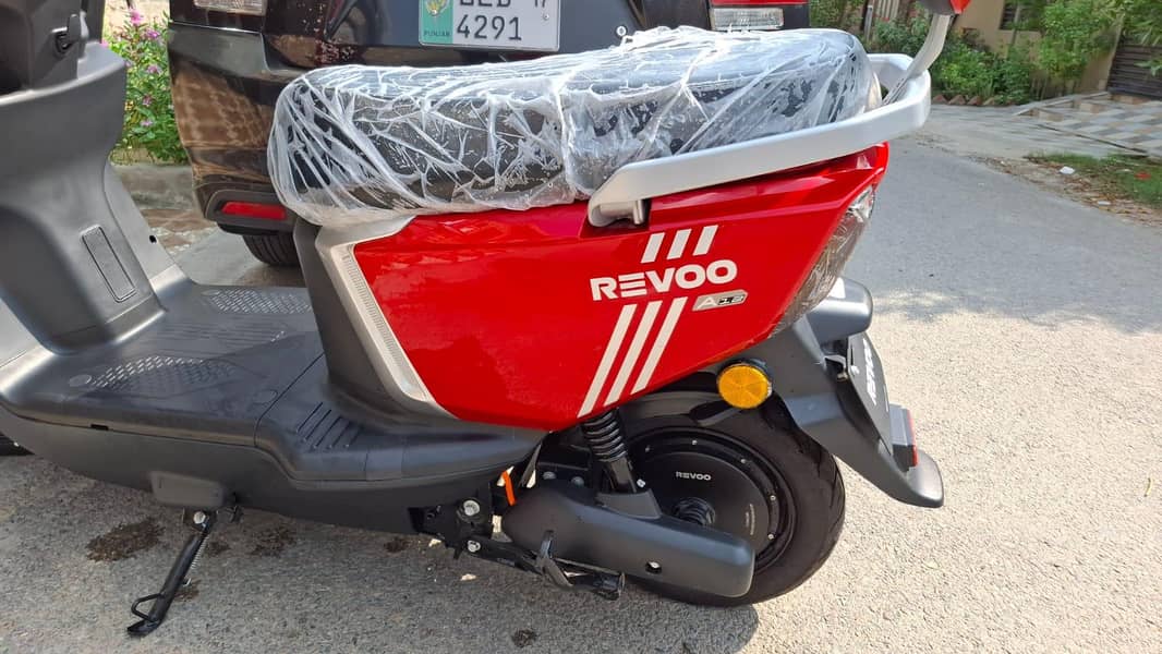 Revoo A12 7