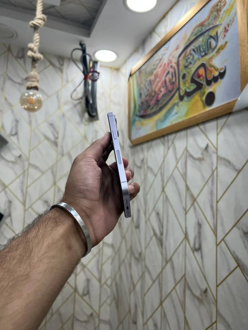 Apple iPhone 14 5