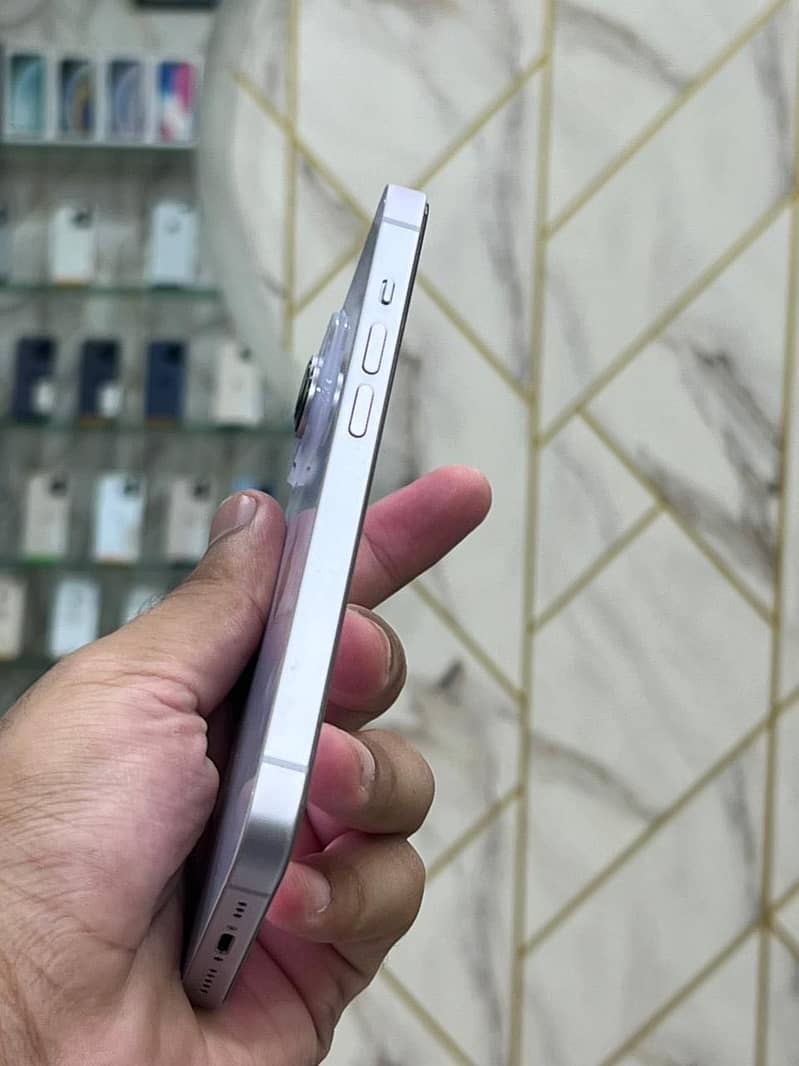 Apple iPhone 14 8