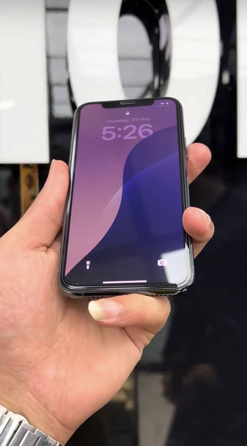 Apple iPhone 11 Pro Max 3