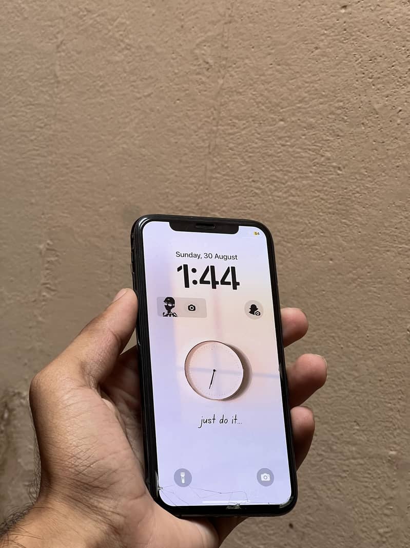 Apple iPhone XS 1