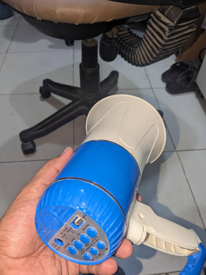 Megaphone Speaker 1