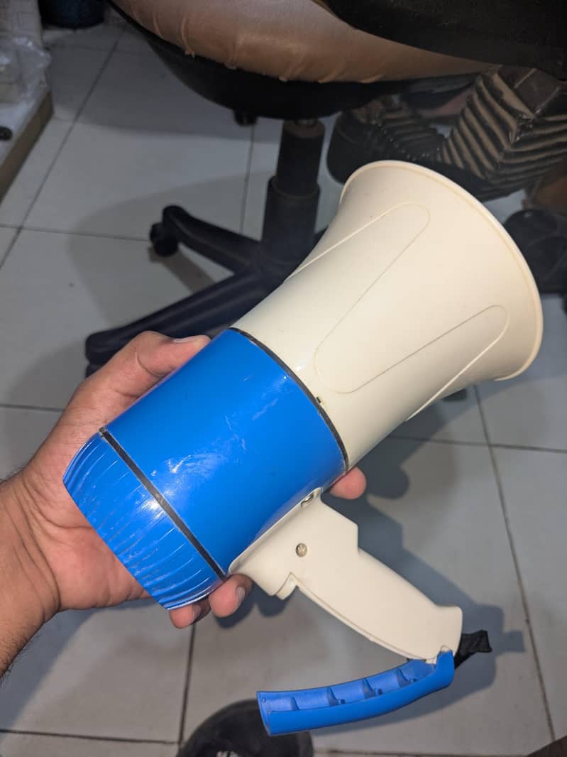 Megaphone Speaker 2