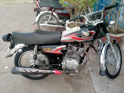 HONDA CG 125 LIKE BRAND NEW just 13000km used