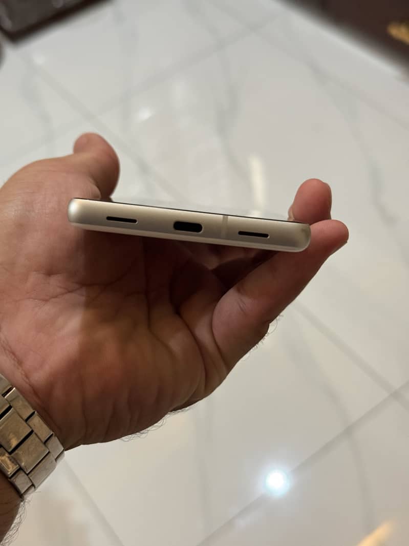 Google Pixel 7a 1