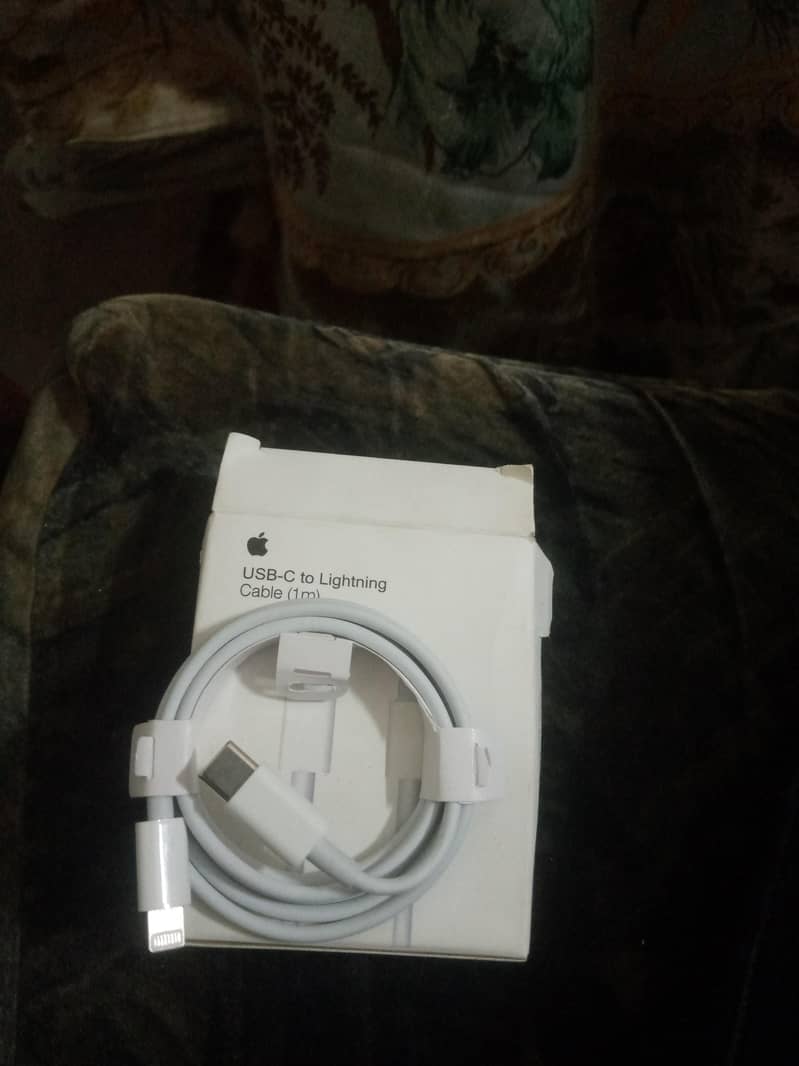 type c to iphone 0