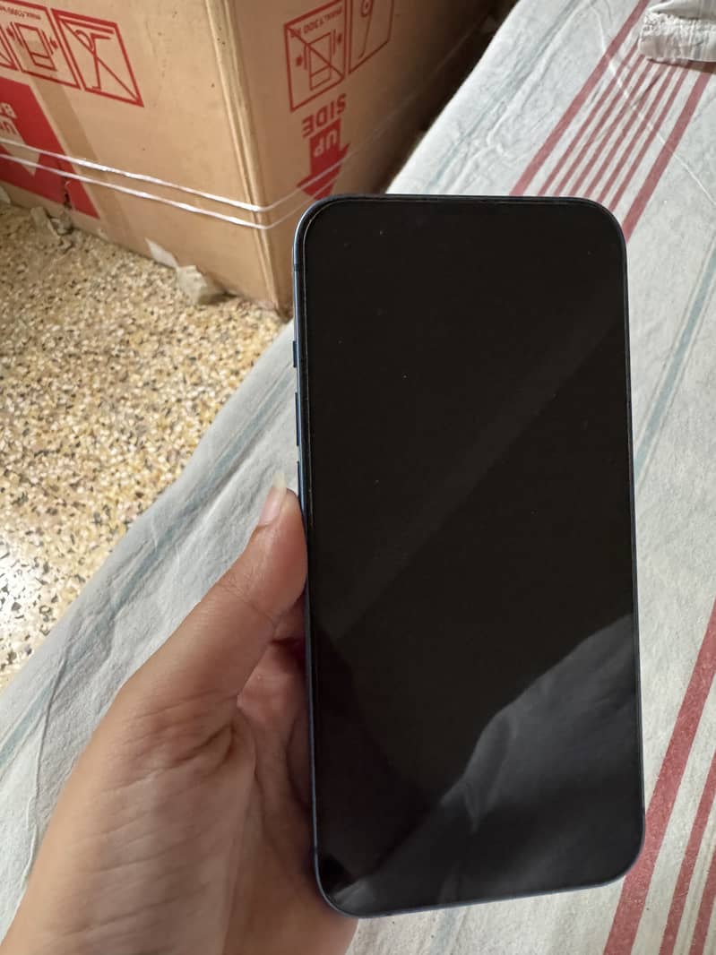 Apple iPhone 13 5