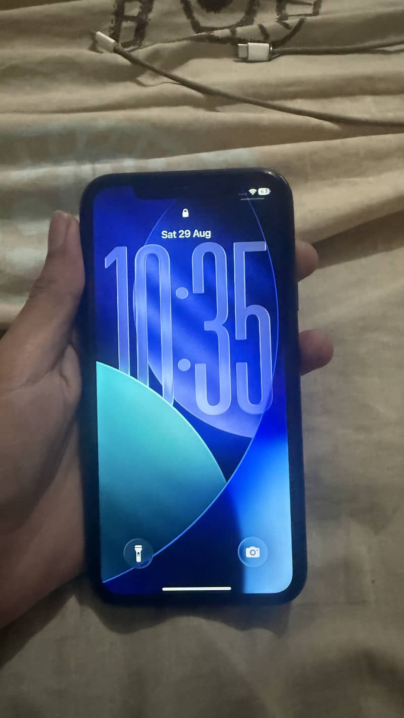 Apple iPhone 11 4