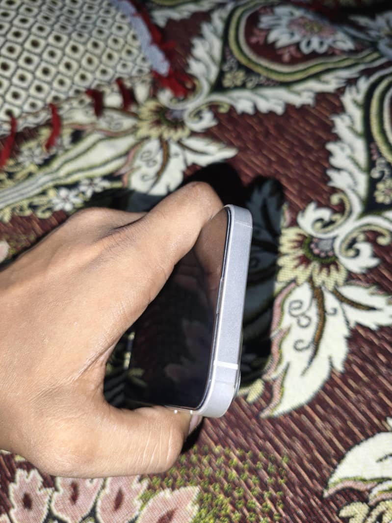 Apple iPhone 14 5
