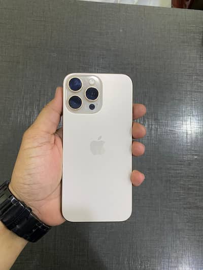 Apple iPhone 16 Pro Max