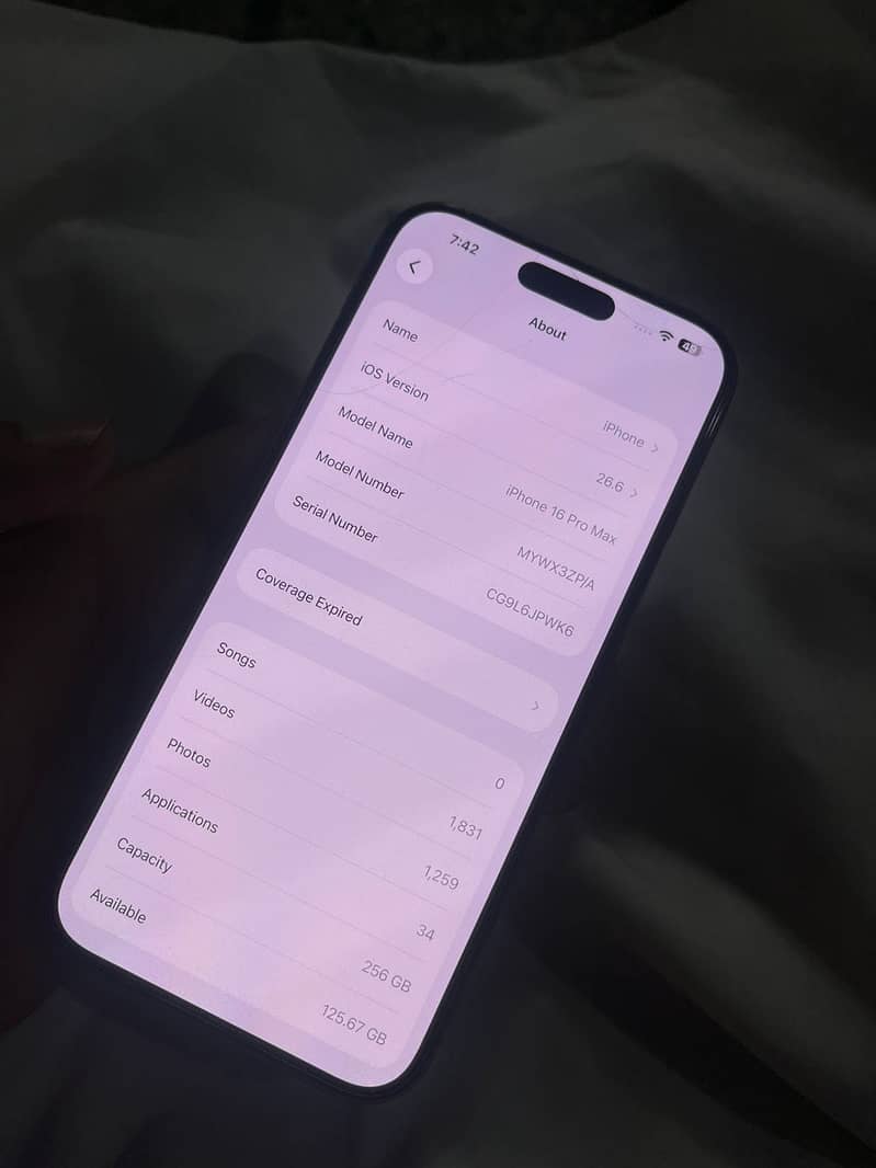 Apple iPhone 16 Pro Max 2