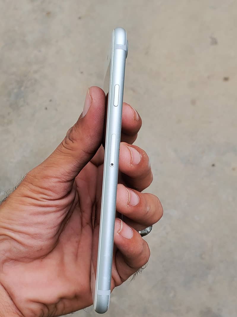 Apple iPhone 7 5