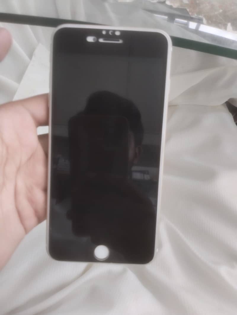 Apple iPhone 6 Plus 5