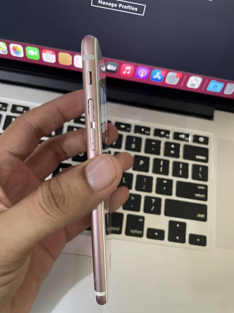 Apple iPhone 6S 1